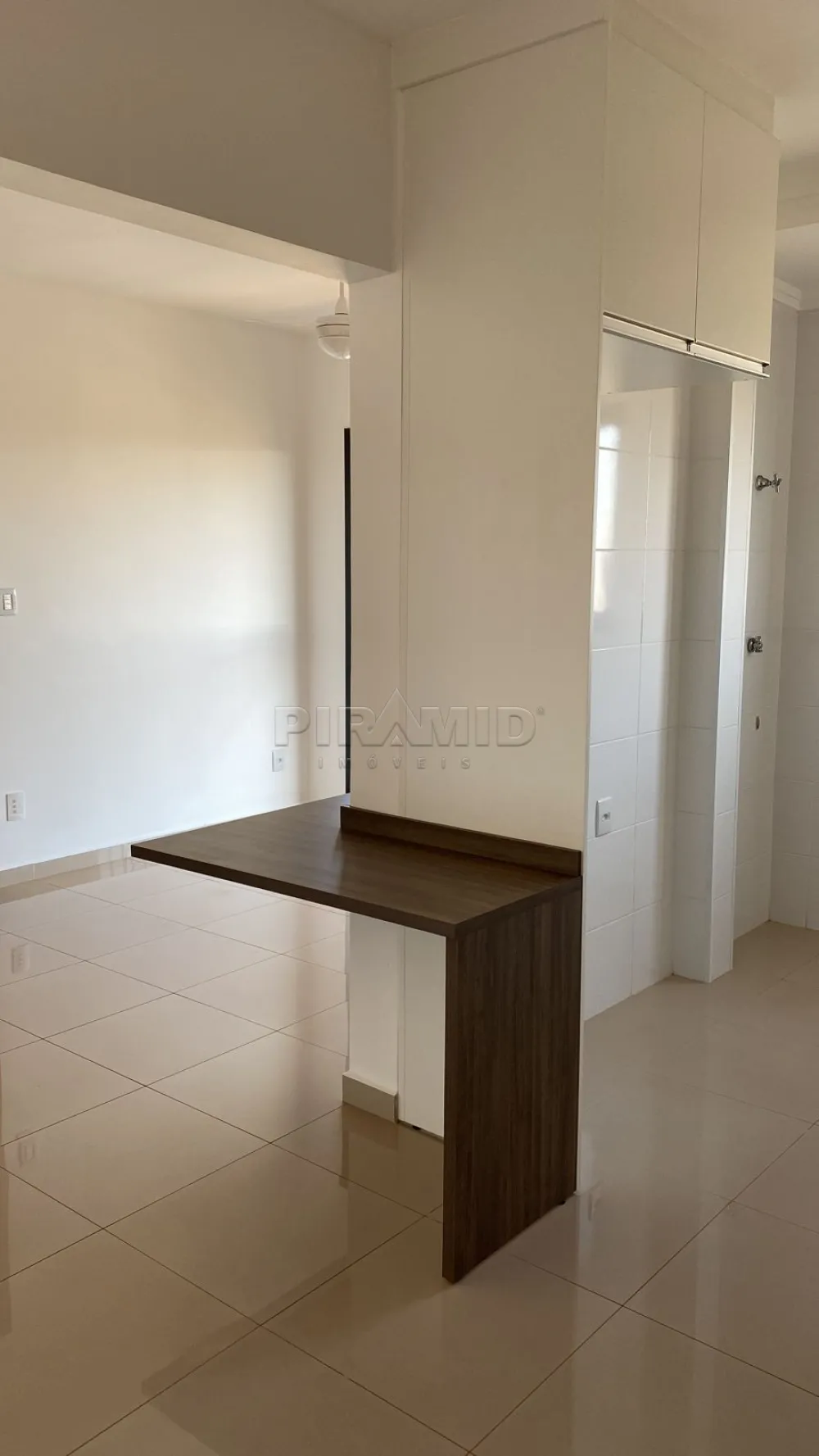 Alugar Apartamento / Padr&atilde;o em Ribeir&atilde;o Preto R$ 1.900,00 - Foto 14