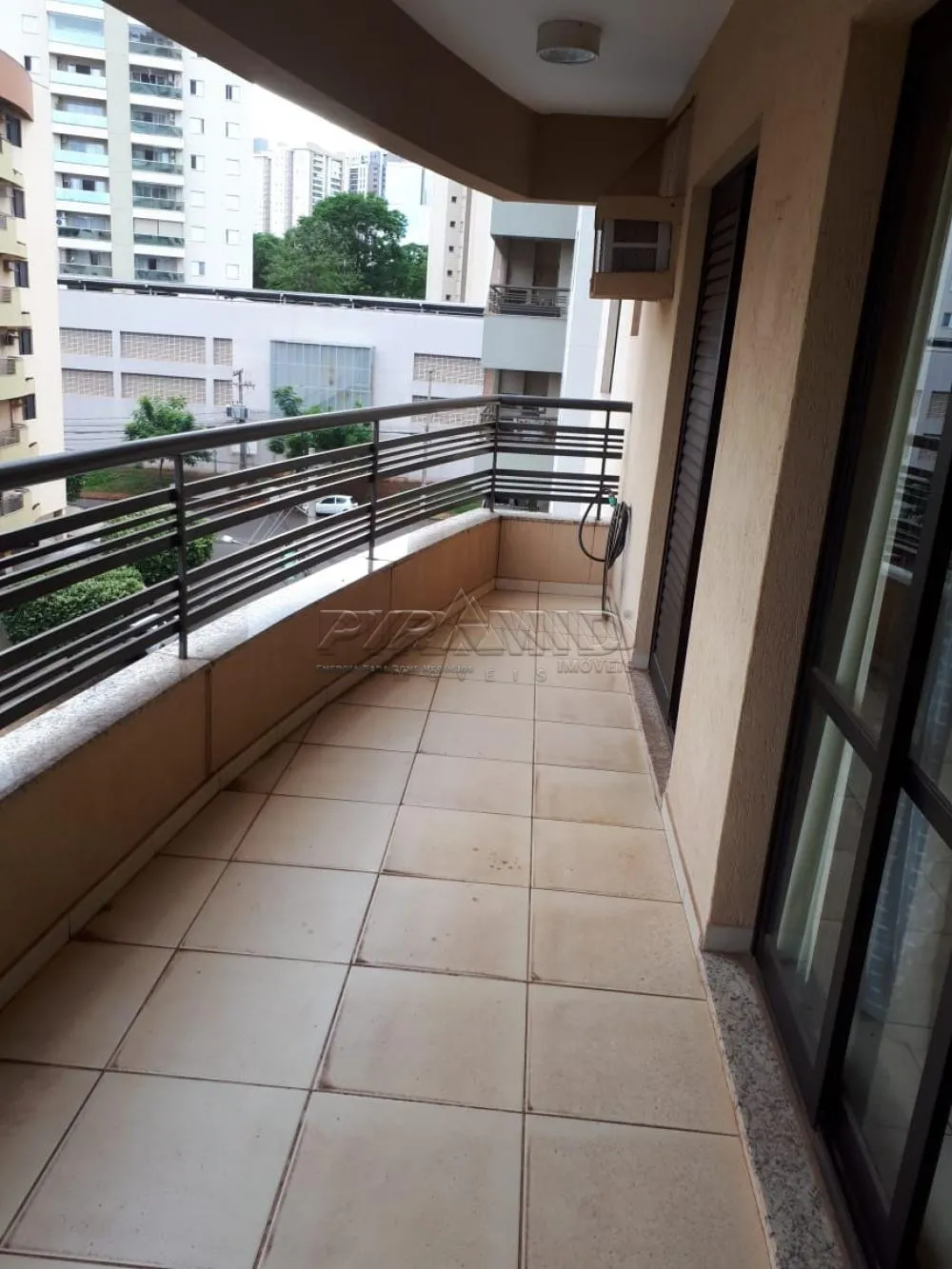 Alugar Apartamento / Padr&atilde;o em Ribeir&atilde;o Preto R$ 2.200,00 - Foto 4