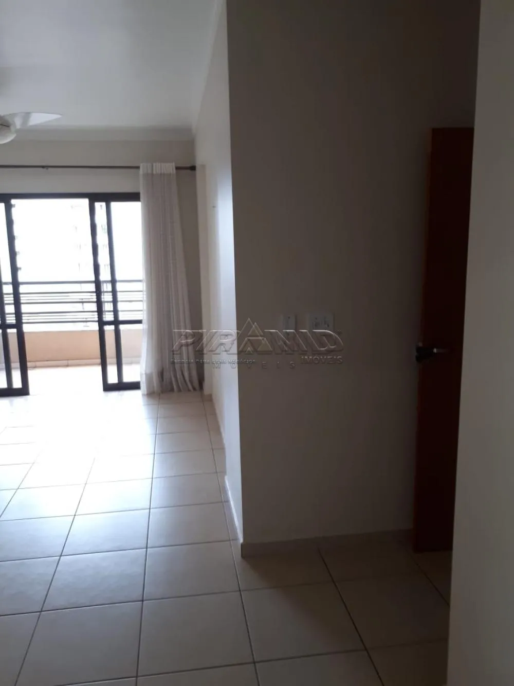 Alugar Apartamento / Padr&atilde;o em Ribeir&atilde;o Preto R$ 2.200,00 - Foto 2