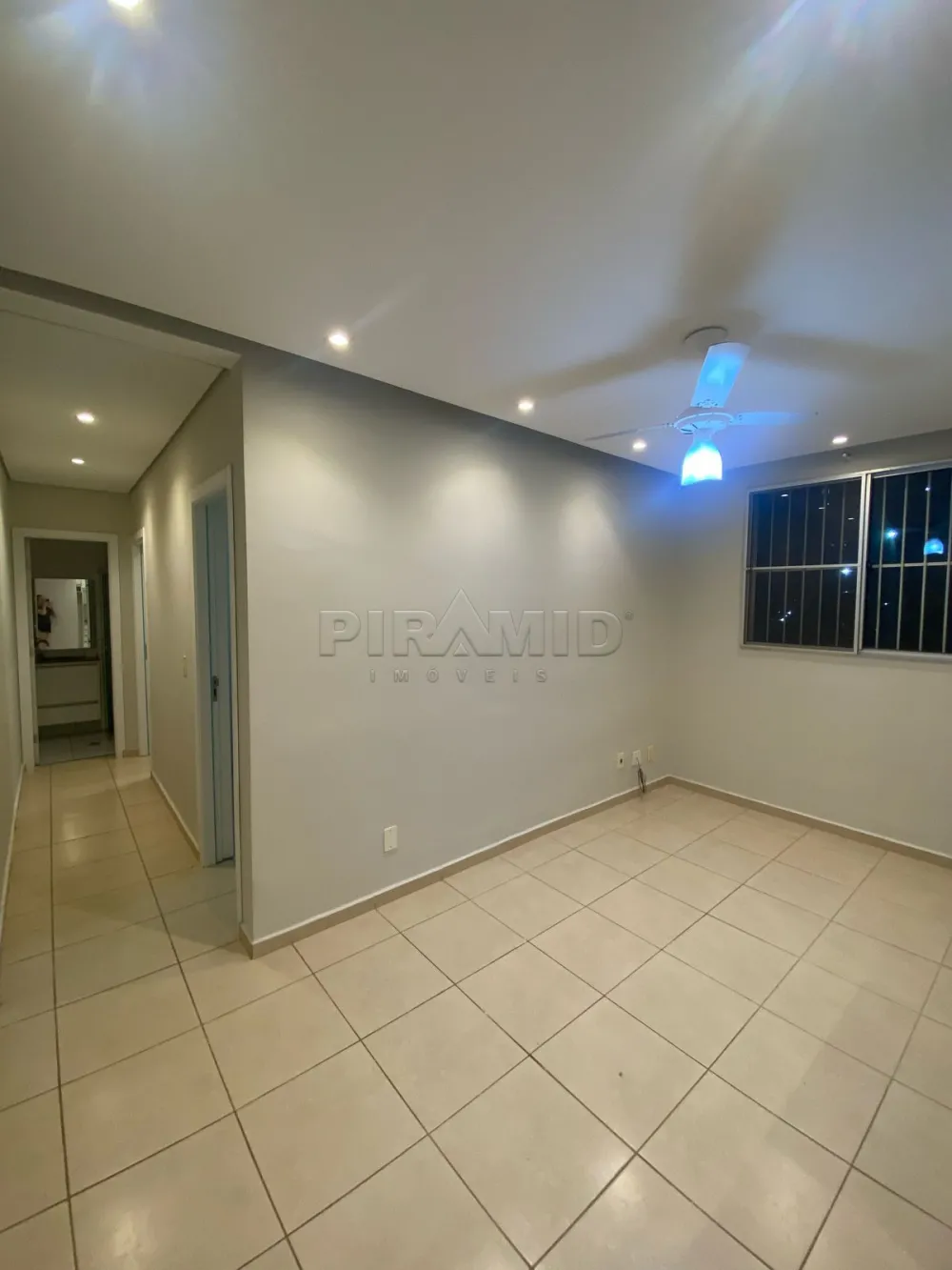Alugar Apartamento / Padr&atilde;o em Ribeir&atilde;o Preto R$ 1.450,00 - Foto 1