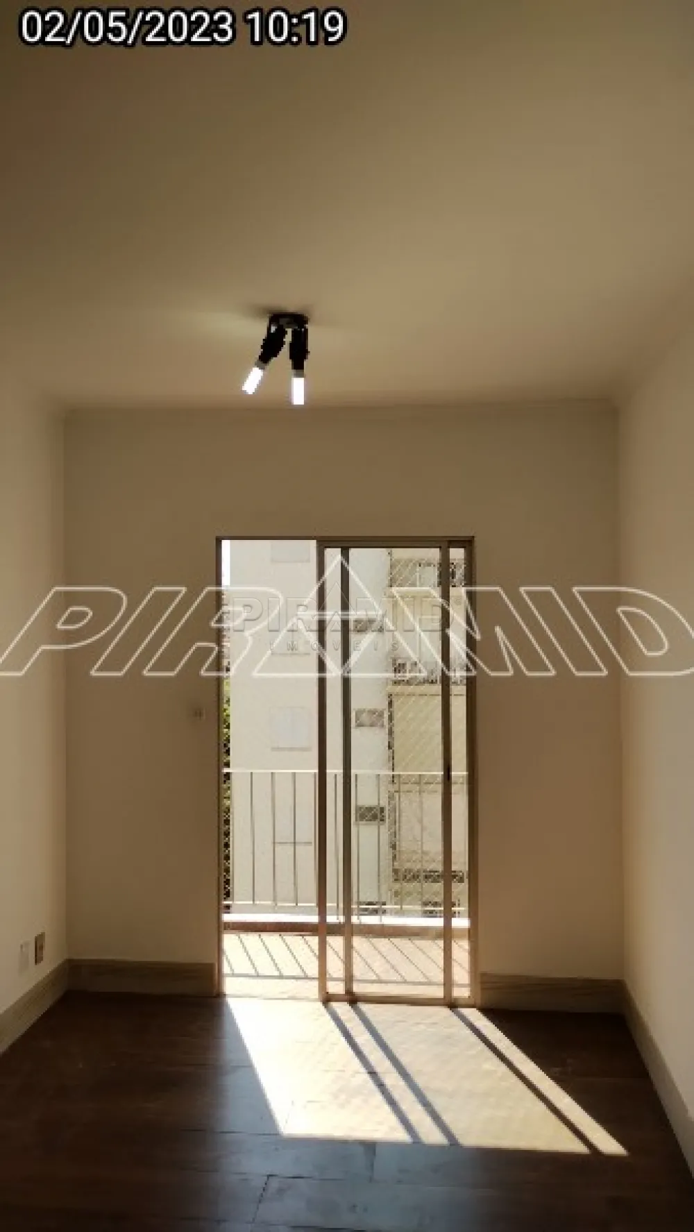 Alugar Apartamento / Padr&atilde;o em Ribeir&atilde;o Preto R$ 950,00 - Foto 1