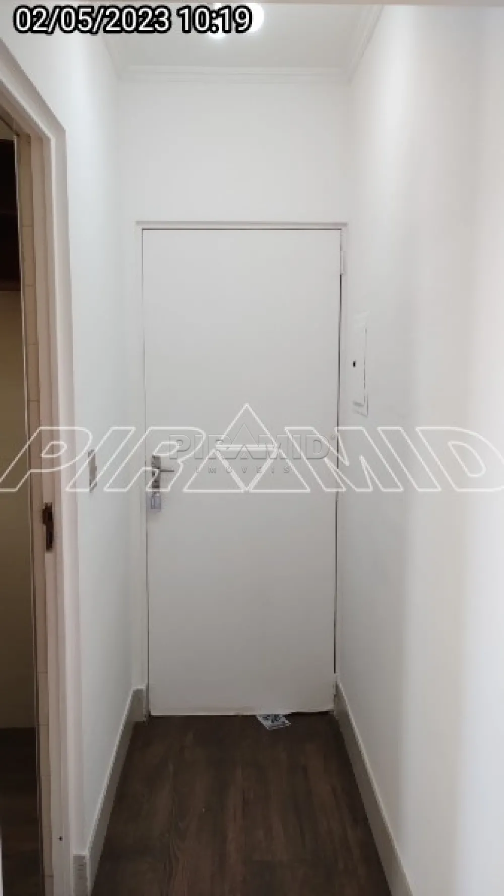Alugar Apartamento / Padr&atilde;o em Ribeir&atilde;o Preto R$ 950,00 - Foto 3