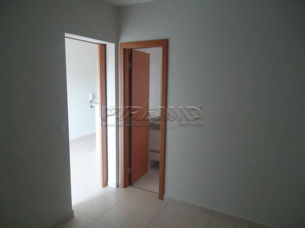 Alugar Apartamento / Padr&atilde;o em Ribeir&atilde;o Preto R$ 1.800,00 - Foto 4