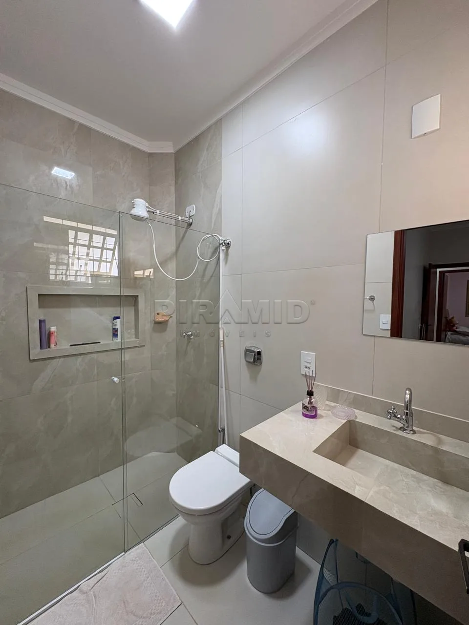 Alugar Apartamento / Padr&atilde;o em Ribeir&atilde;o Preto R$ 2.750,00 - Foto 17