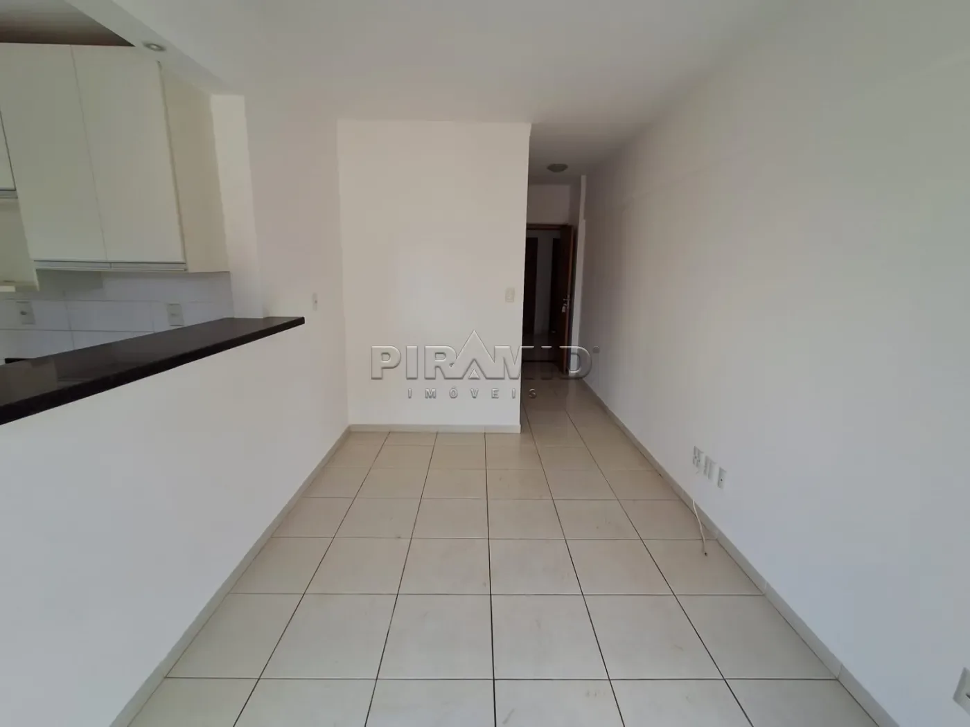 Alugar Apartamento / Padr&atilde;o em Ribeir&atilde;o Preto R$ 1.650,00 - Foto 2