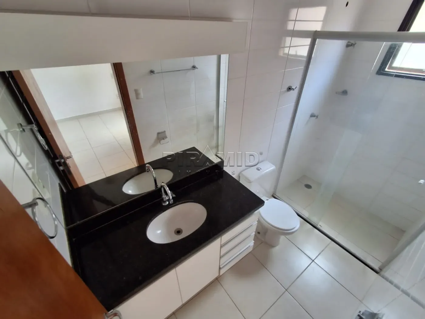Alugar Apartamento / Padr&atilde;o em Ribeir&atilde;o Preto R$ 1.650,00 - Foto 5