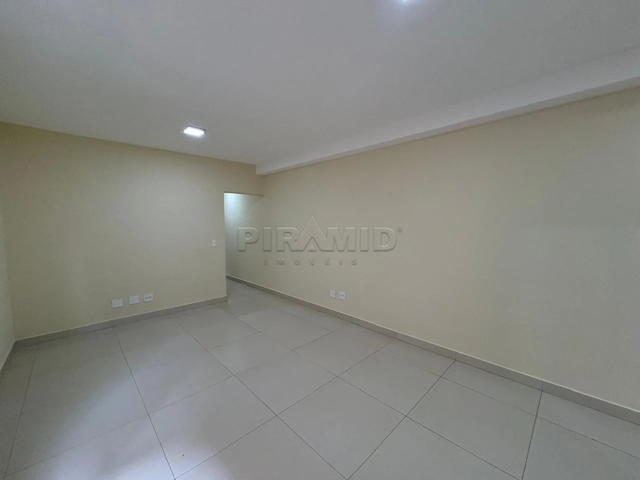 Alugar Apartamento / Padr&atilde;o em Ribeir&atilde;o Preto R$ 2.200,00 - Foto 3