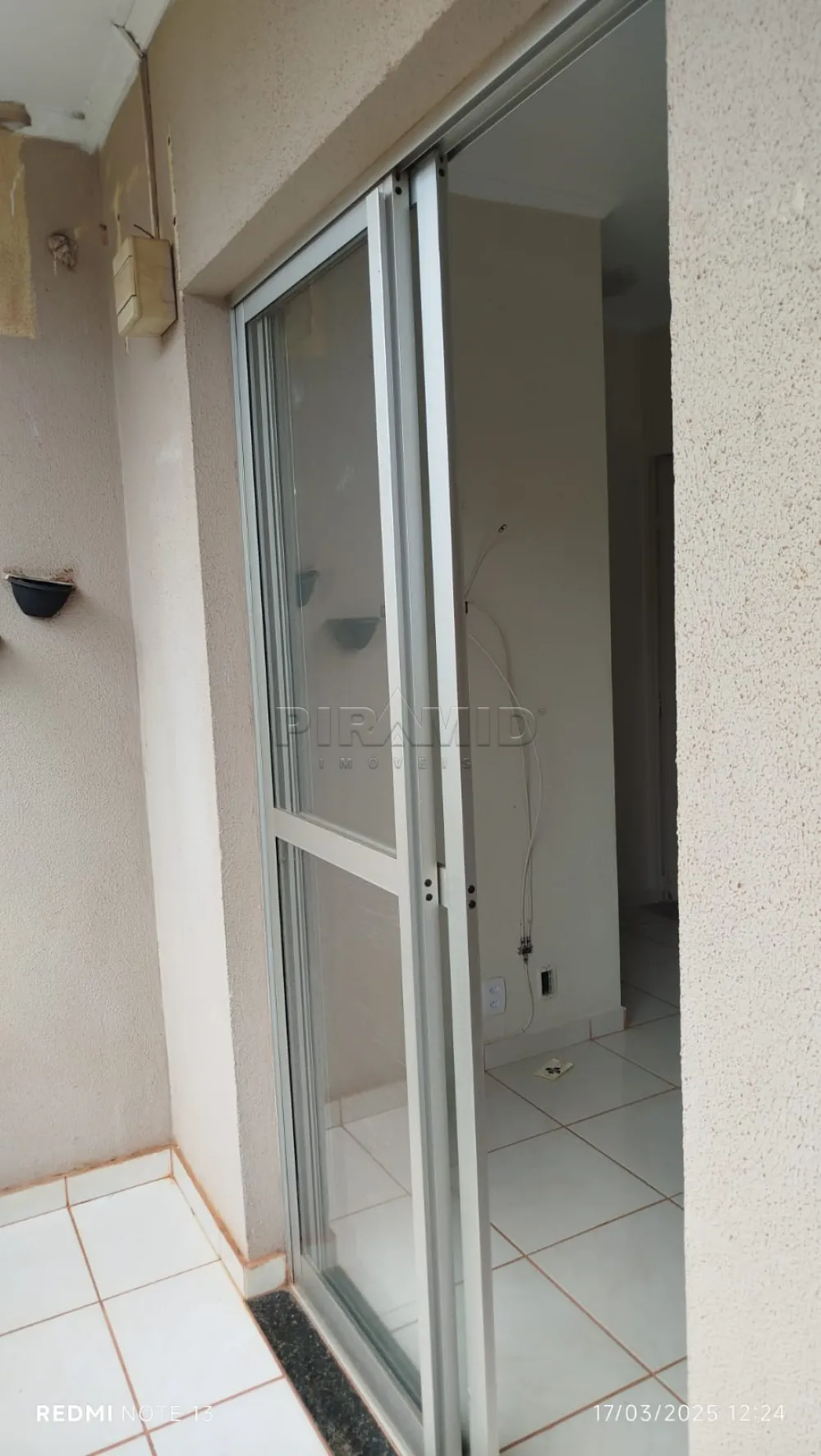 Alugar Apartamento / Padr&atilde;o em Ribeir&atilde;o Preto R$ 1.056,00 - Foto 4