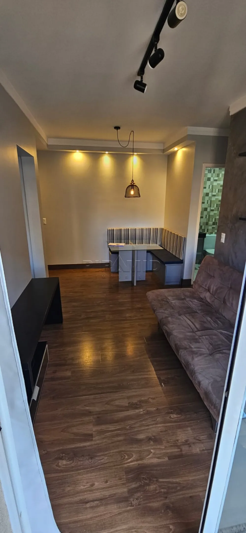 Alugar Apartamento / Padr&atilde;o em Ribeir&atilde;o Preto R$ 2.200,00 - Foto 3