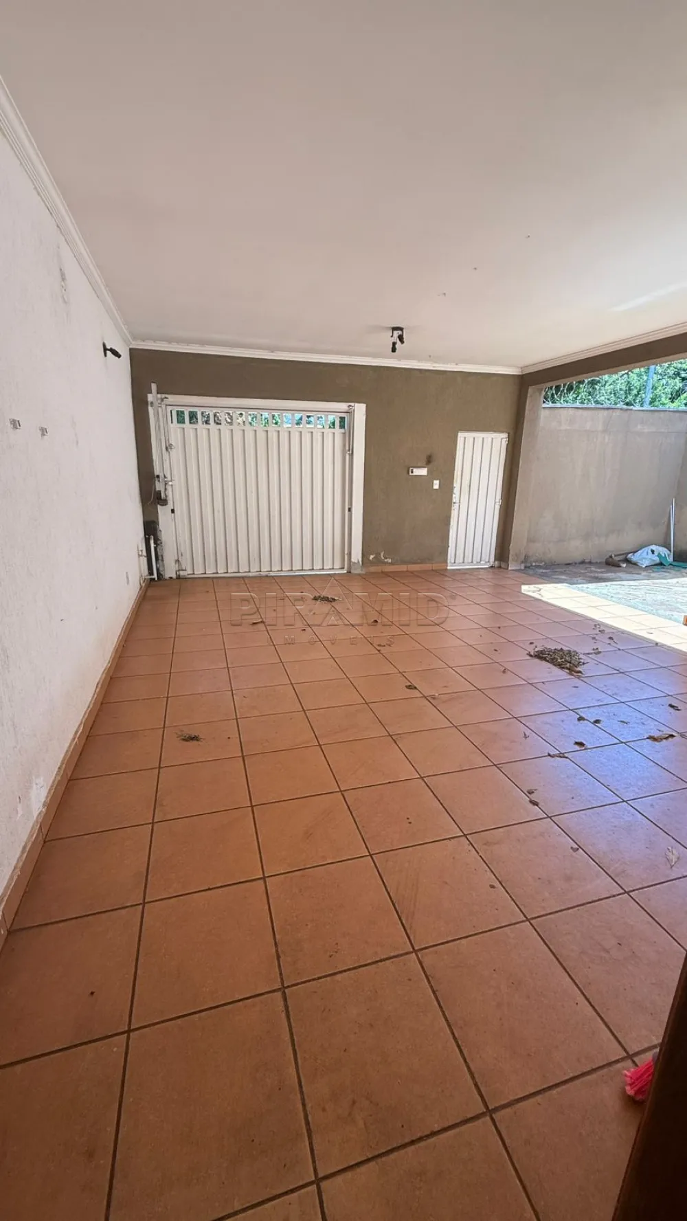 Alugar Casa / Padr&atilde;o em Ribeir&atilde;o Preto R$ 1.300,00 - Foto 2