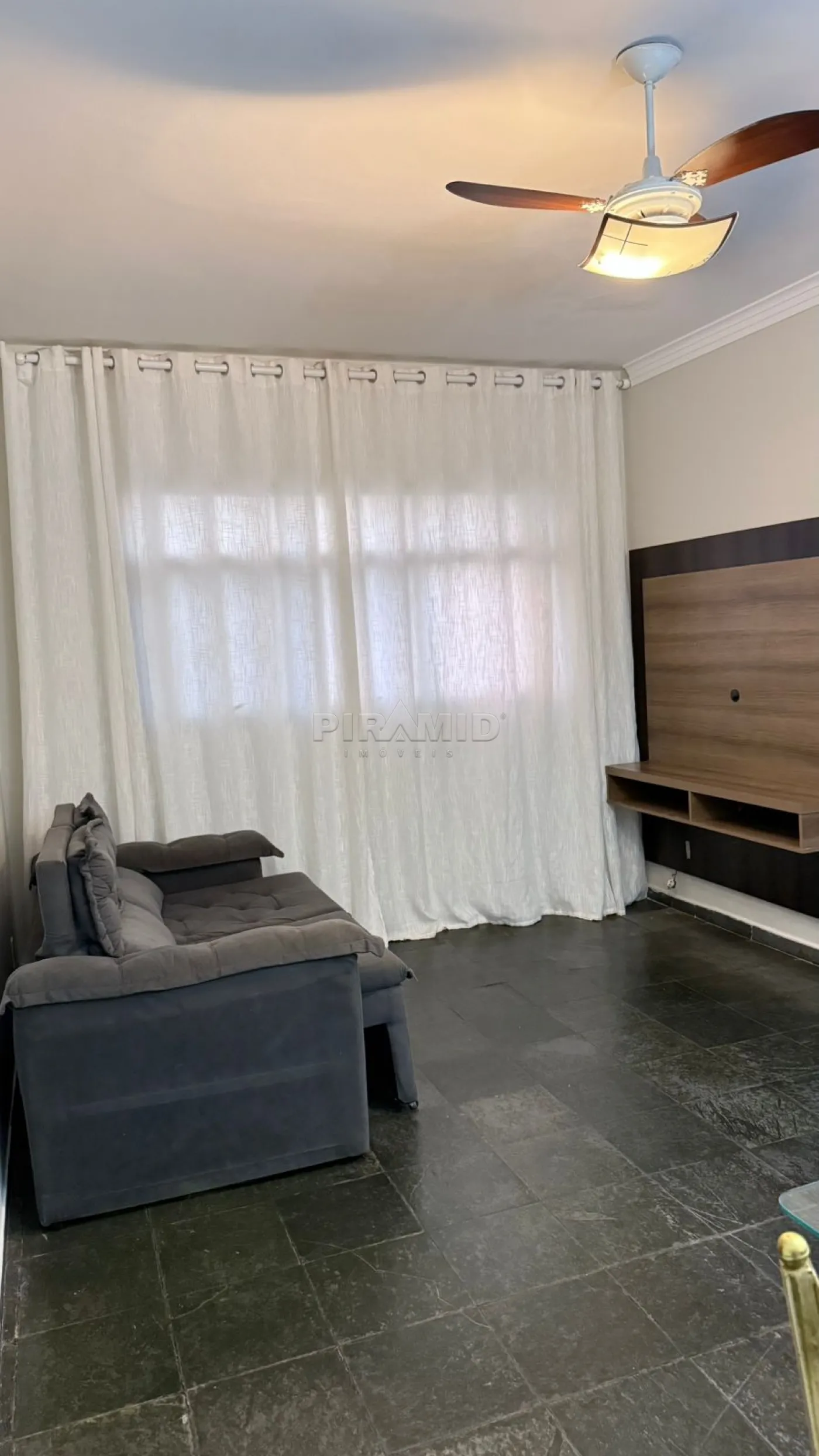Alugar Apartamento / Padr&atilde;o em Ribeir&atilde;o Preto R$ 1.200,00 - Foto 3