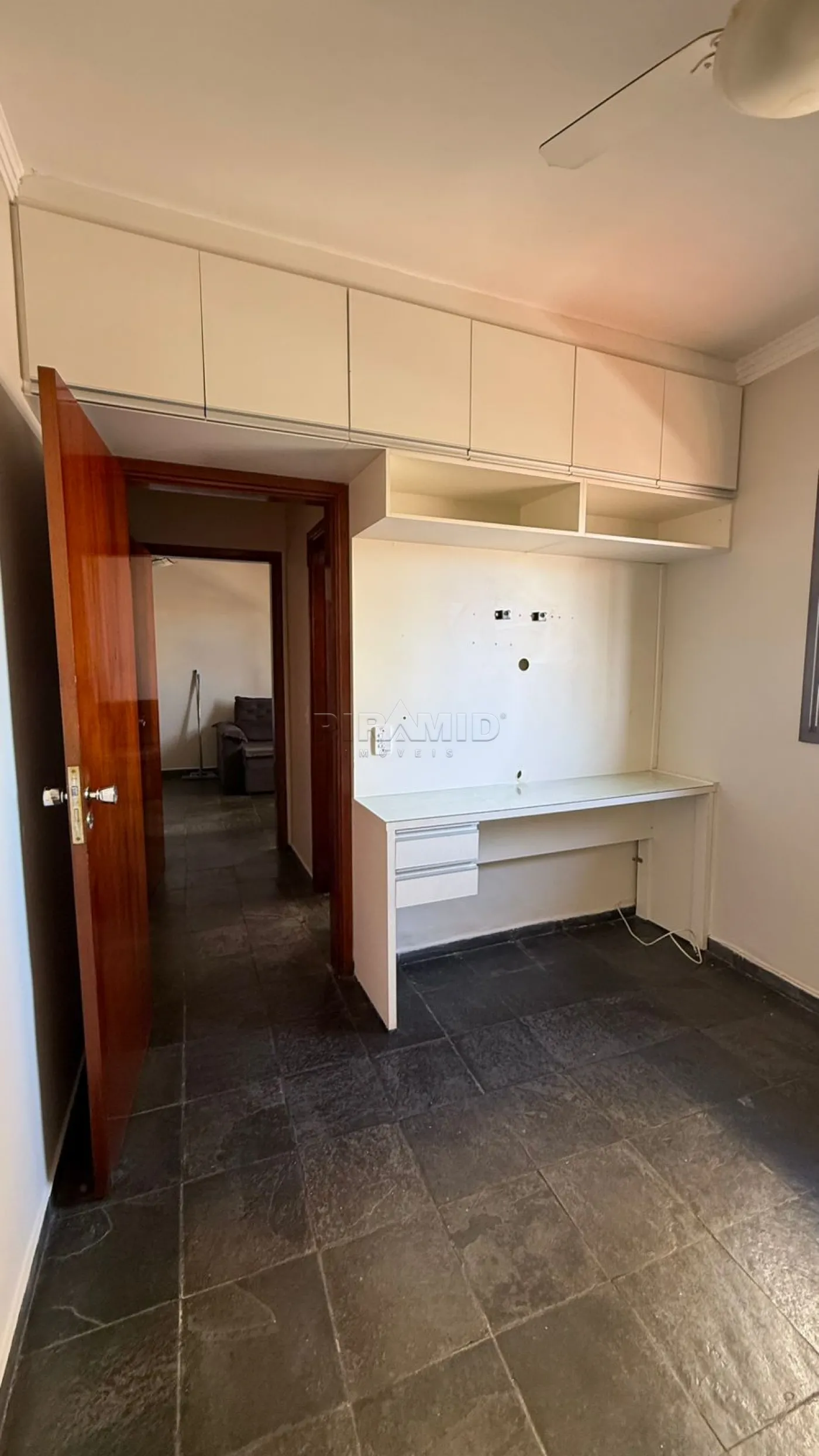 Alugar Apartamento / Padr&atilde;o em Ribeir&atilde;o Preto R$ 1.200,00 - Foto 11