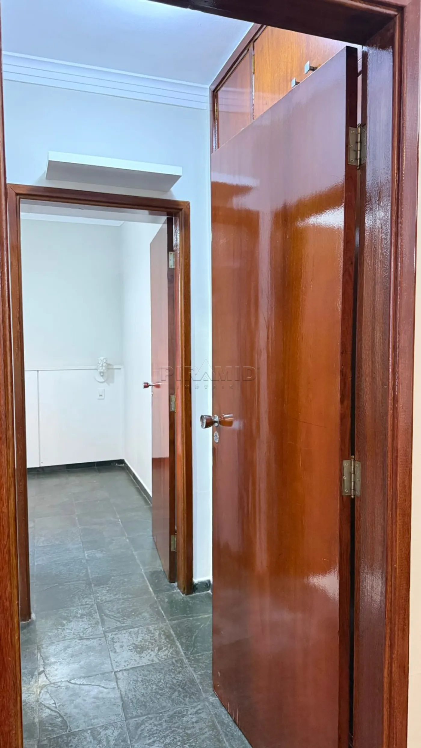 Alugar Apartamento / Padr&atilde;o em Ribeir&atilde;o Preto R$ 1.200,00 - Foto 16