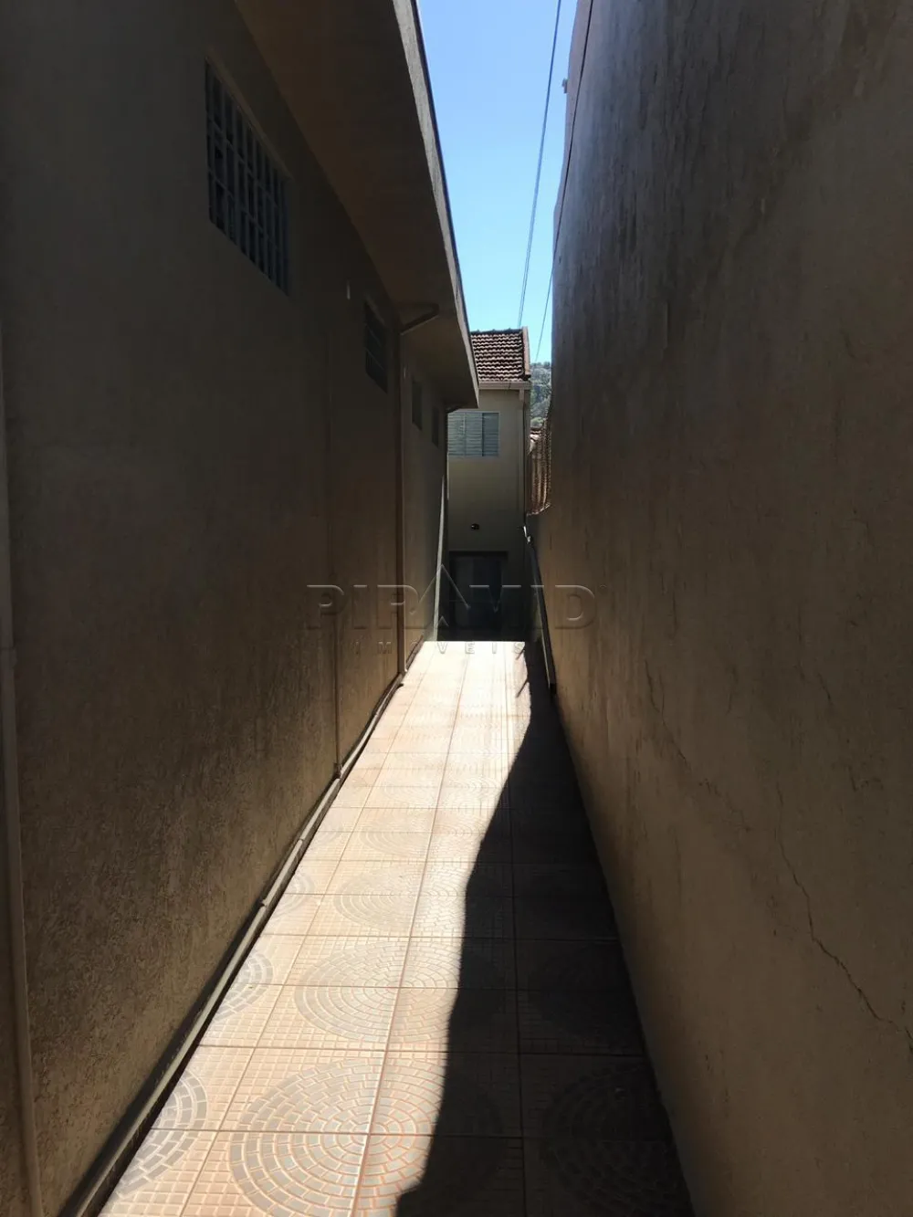 Alugar Casa / Padr&atilde;o em Ribeir&atilde;o Preto R$ 1.900,00 - Foto 2