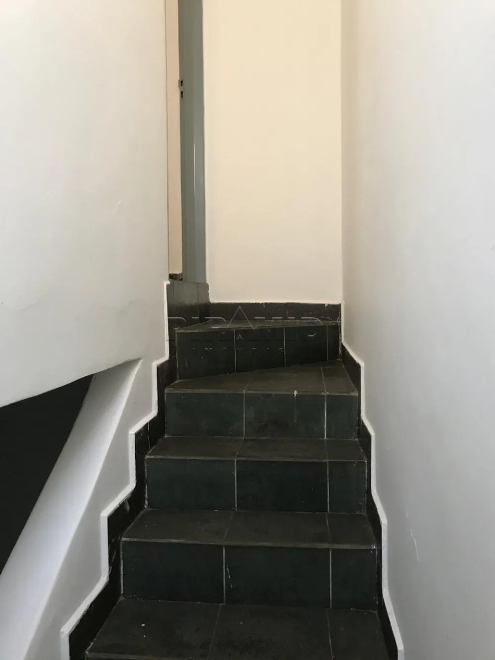 Alugar Casa / Padr&atilde;o em Ribeir&atilde;o Preto R$ 1.900,00 - Foto 4