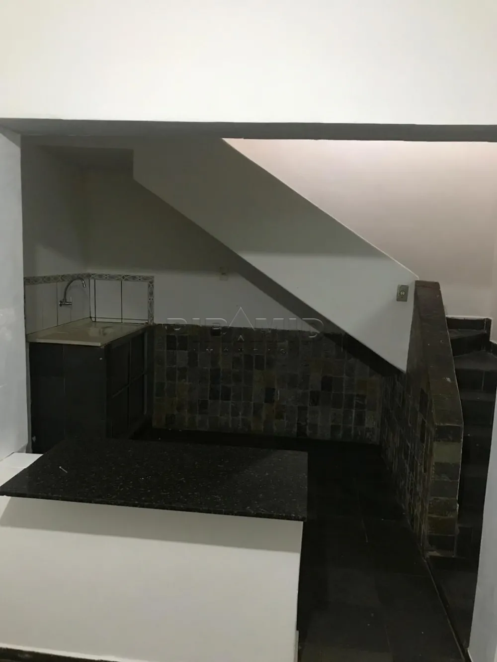 Alugar Casa / Padr&atilde;o em Ribeir&atilde;o Preto R$ 1.900,00 - Foto 16