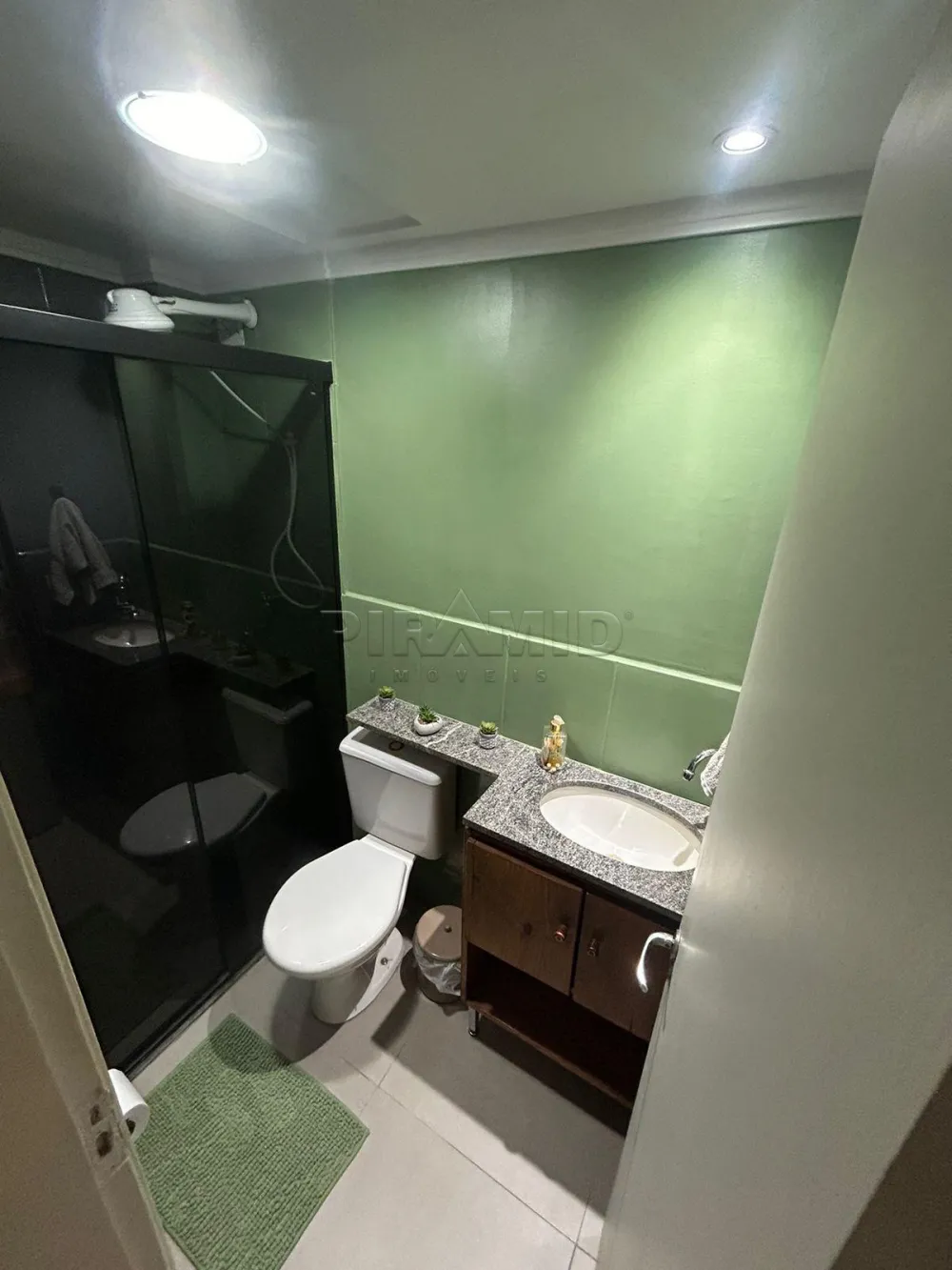 Alugar Apartamento / Padr&atilde;o em Ribeir&atilde;o Preto R$ 1.200,00 - Foto 4