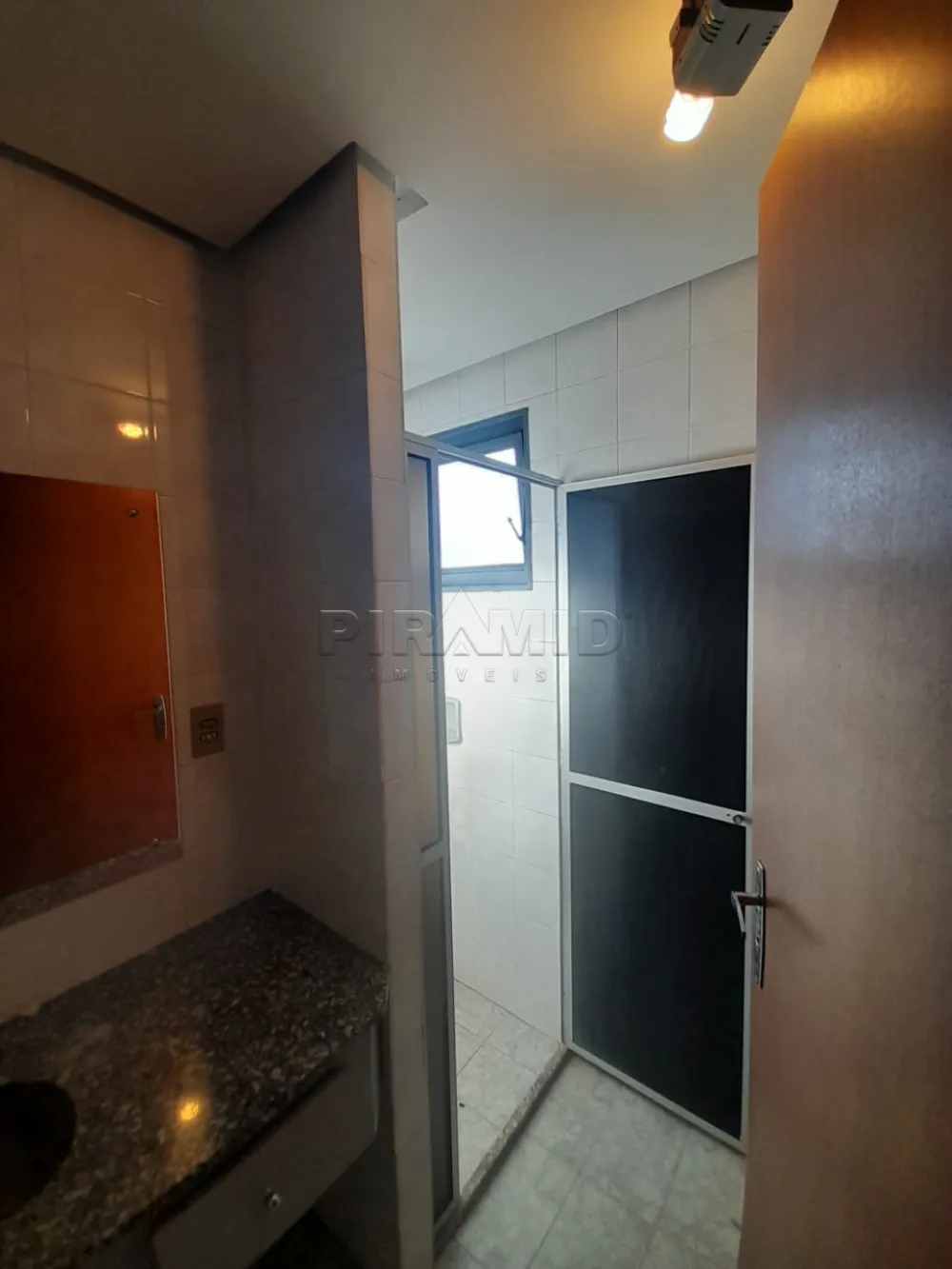 Alugar Apartamento / Padr&atilde;o em Ribeir&atilde;o Preto R$ 1.300,00 - Foto 8