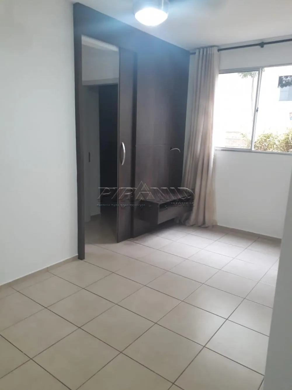 Alugar Apartamento / Padr&atilde;o em Ribeir&atilde;o Preto R$ 1.200,00 - Foto 1