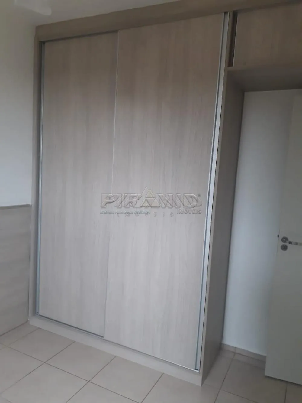 Alugar Apartamento / Padr&atilde;o em Ribeir&atilde;o Preto R$ 1.200,00 - Foto 4