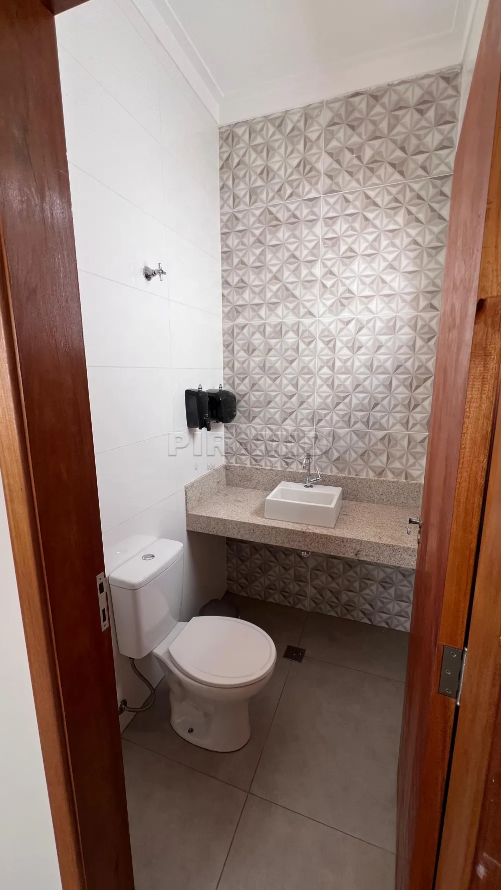 Alugar Comercial / Sala em Ribeir&atilde;o Preto R$ 890,00 - Foto 6