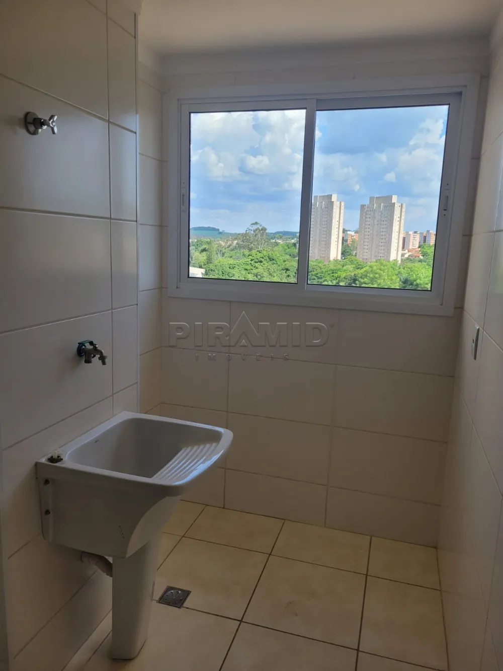 Alugar Apartamento / Padr&atilde;o em Ribeir&atilde;o Preto R$ 1.300,00 - Foto 11