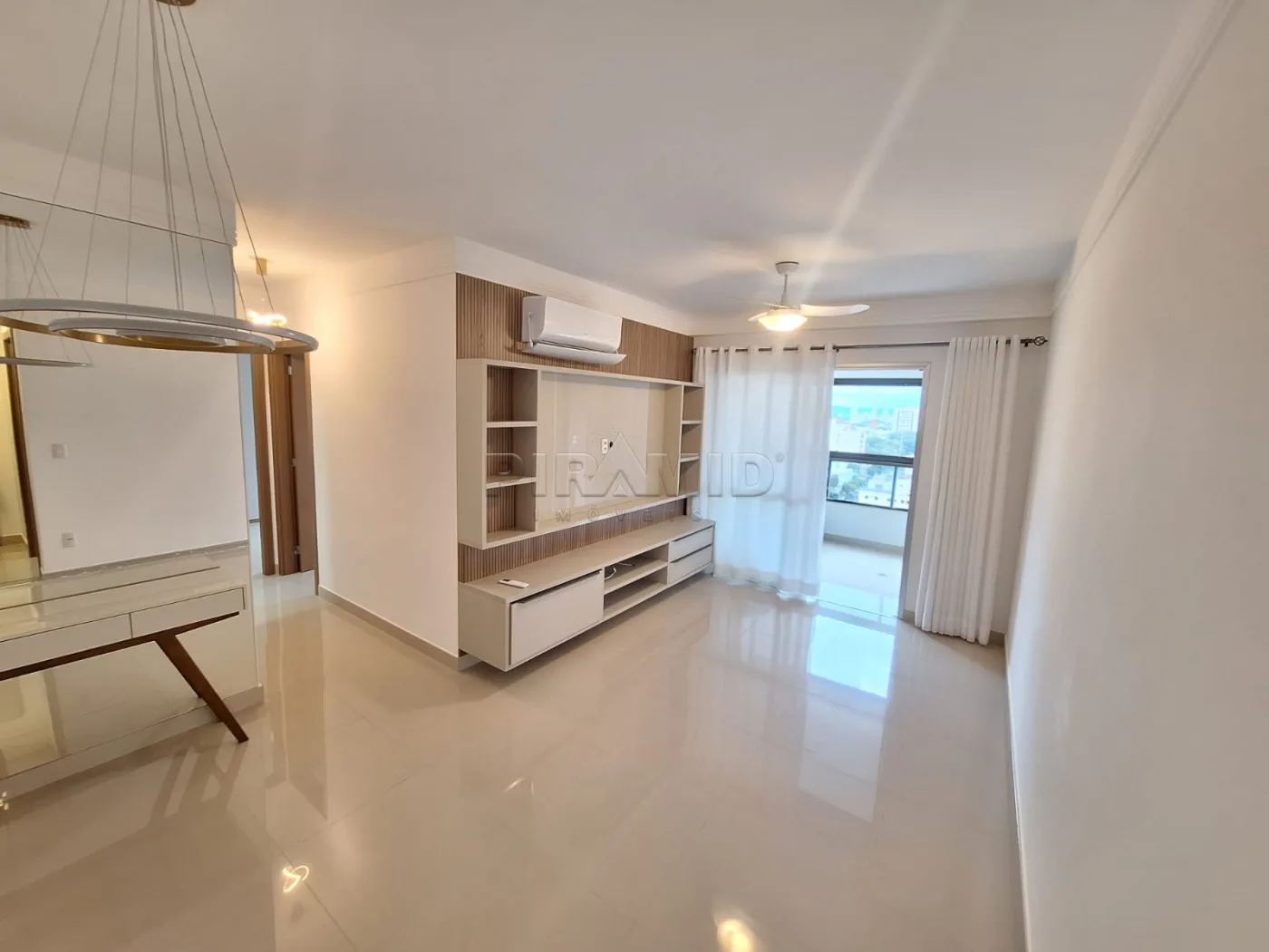 Alugar Apartamento / Padr&atilde;o em Ribeir&atilde;o Preto R$ 3.850,00 - Foto 1