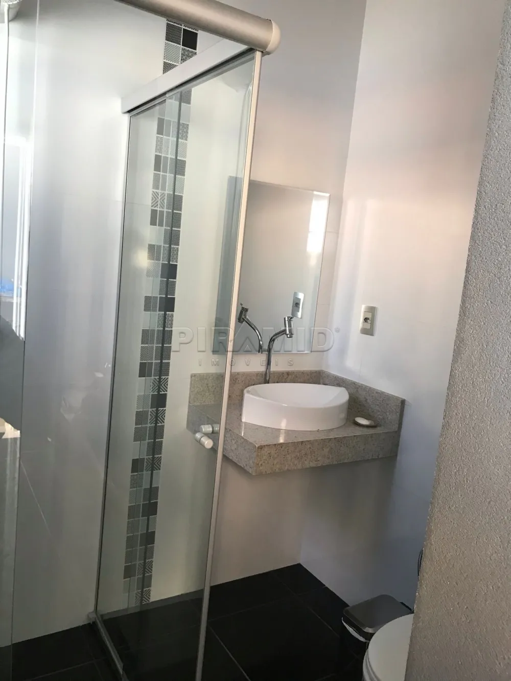 Alugar Casa / Padr&atilde;o em Ribeir&atilde;o Preto R$ 2.200,00 - Foto 17