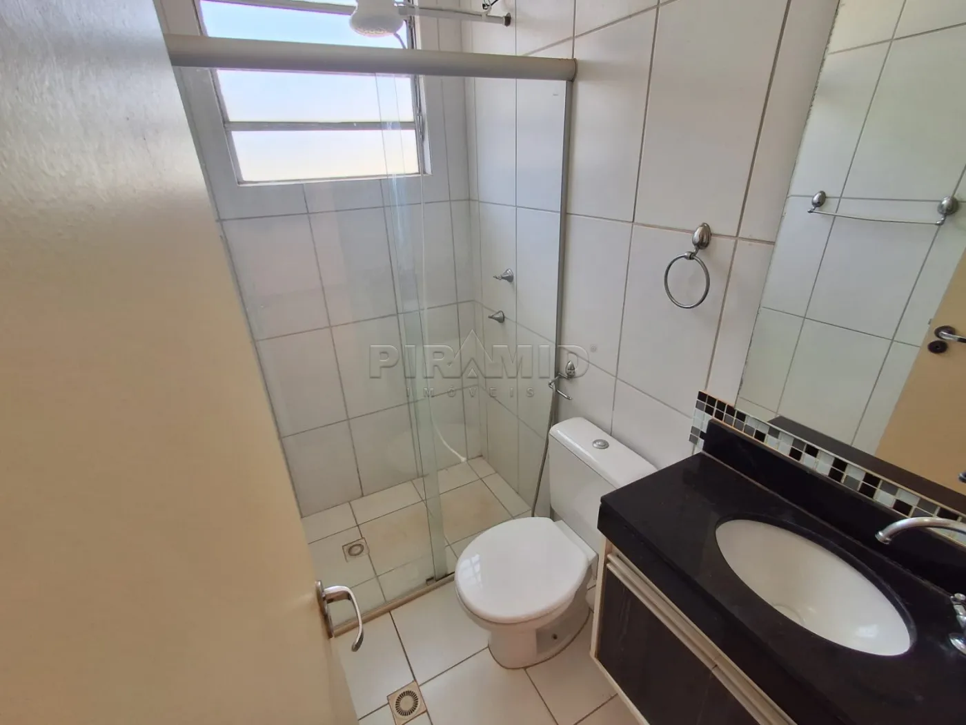 Alugar Apartamento / Padr&atilde;o em Ribeir&atilde;o Preto R$ 1.000,00 - Foto 5