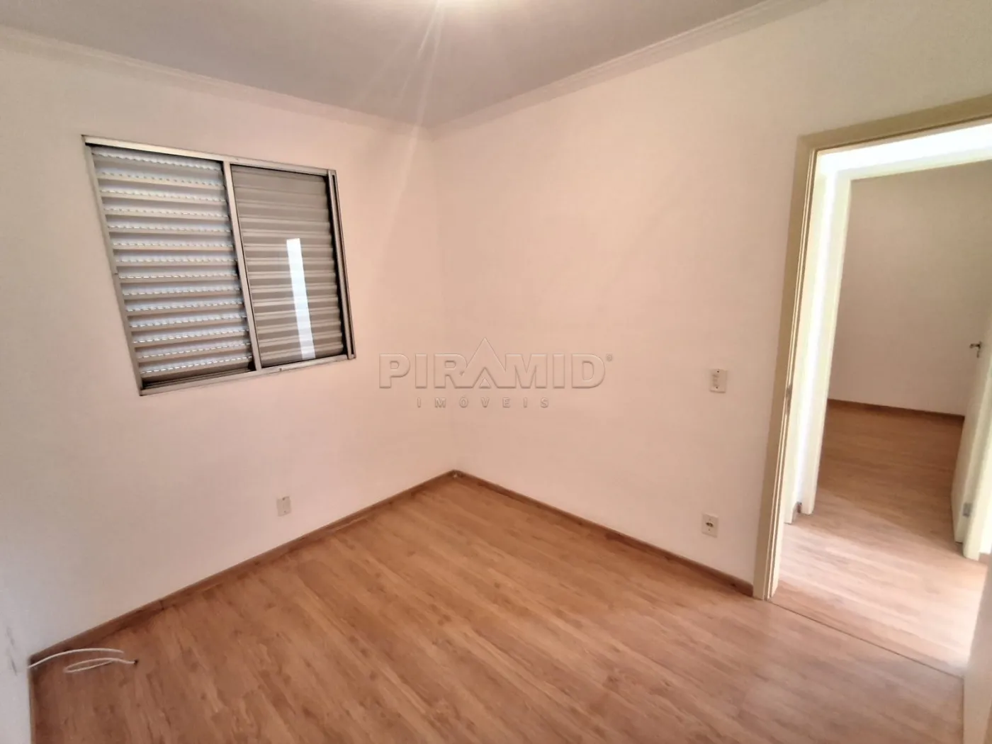 Alugar Apartamento / Padr&atilde;o em Ribeir&atilde;o Preto R$ 1.000,00 - Foto 9