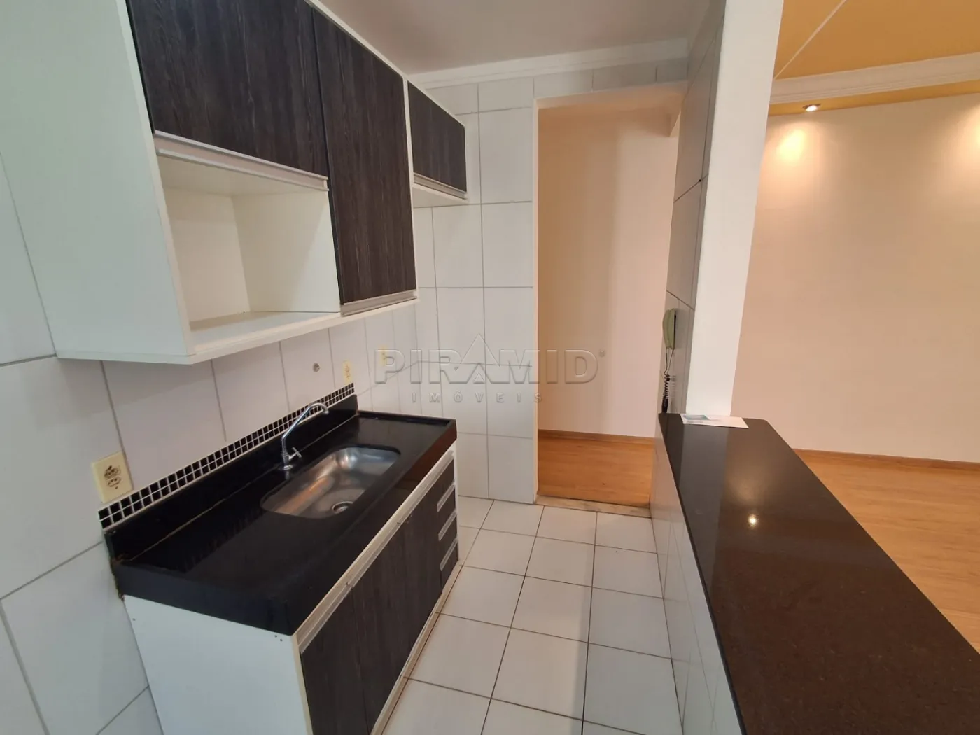 Alugar Apartamento / Padr&atilde;o em Ribeir&atilde;o Preto R$ 1.000,00 - Foto 12