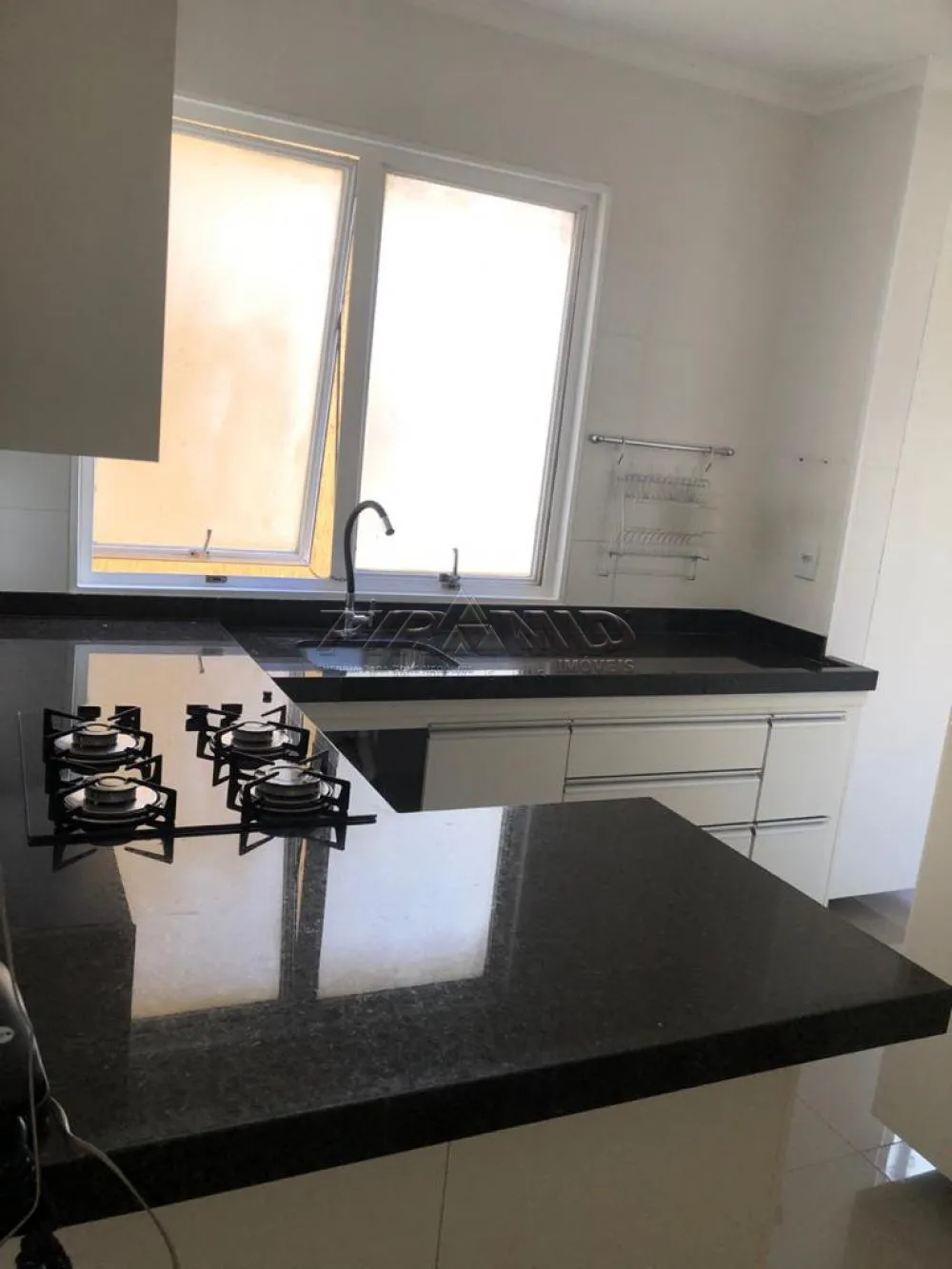 Alugar Apartamento / Padr&atilde;o em Ribeir&atilde;o Preto R$ 1.400,00 - Foto 4