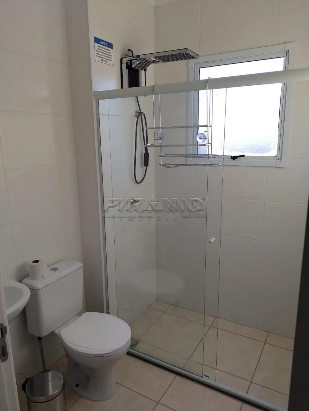 Alugar Apartamento / Padr&atilde;o em Ribeir&atilde;o Preto R$ 1.100,00 - Foto 4