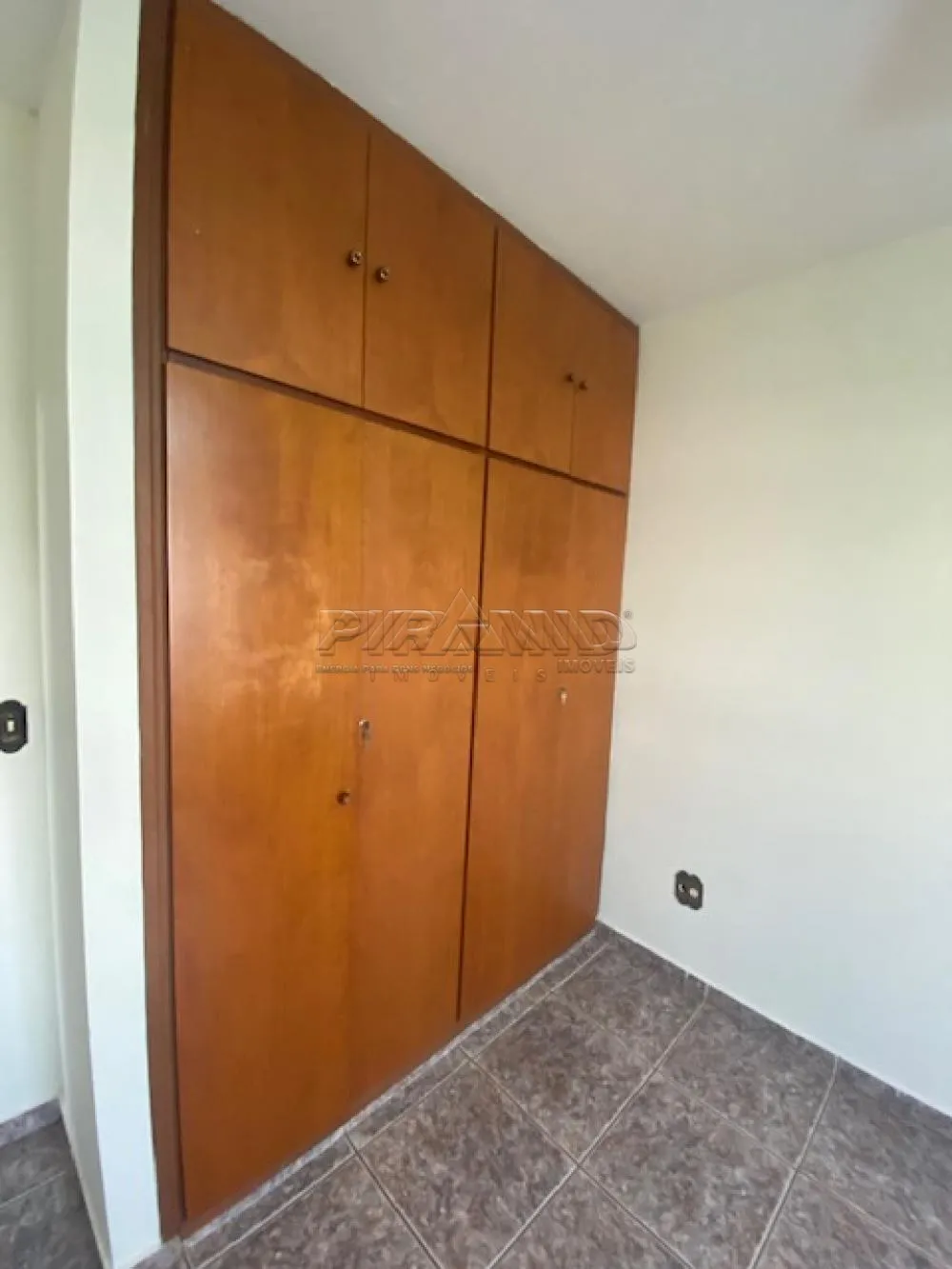 Alugar Casa / Padr&atilde;o em Ribeir&atilde;o Preto R$ 2.100,00 - Foto 13