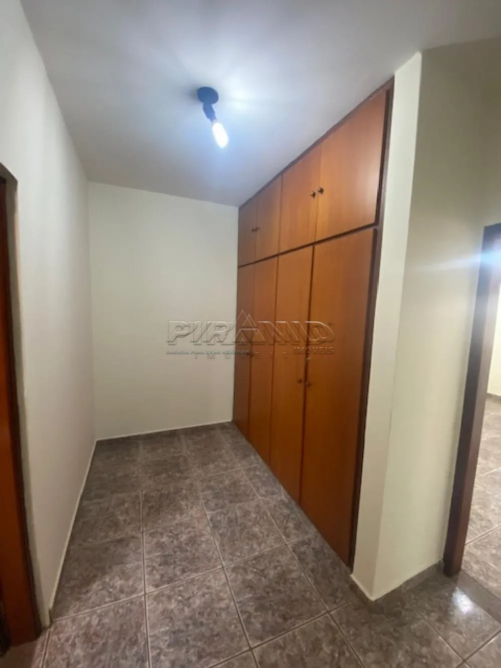 Alugar Casa / Padr&atilde;o em Ribeir&atilde;o Preto R$ 2.100,00 - Foto 15