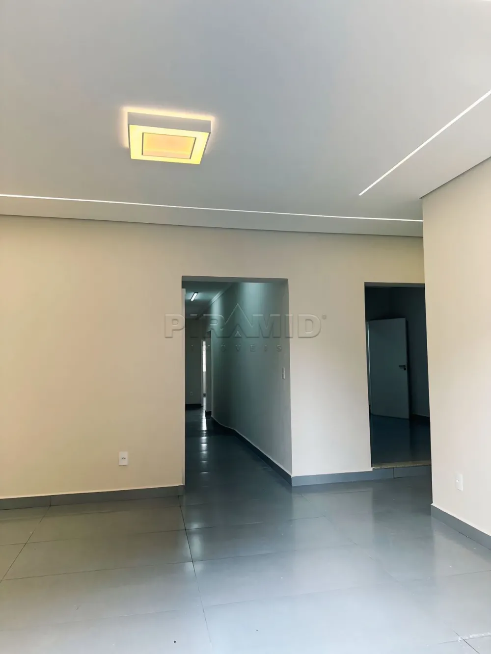 Alugar Casa / Padr&atilde;o em Ribeir&atilde;o Preto R$ 4.500,00 - Foto 1