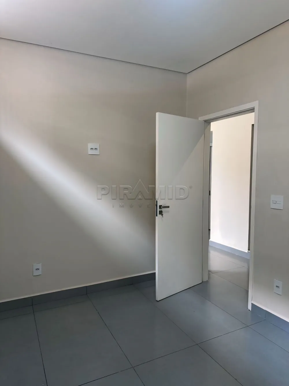 Alugar Casa / Padr&atilde;o em Ribeir&atilde;o Preto R$ 4.500,00 - Foto 9