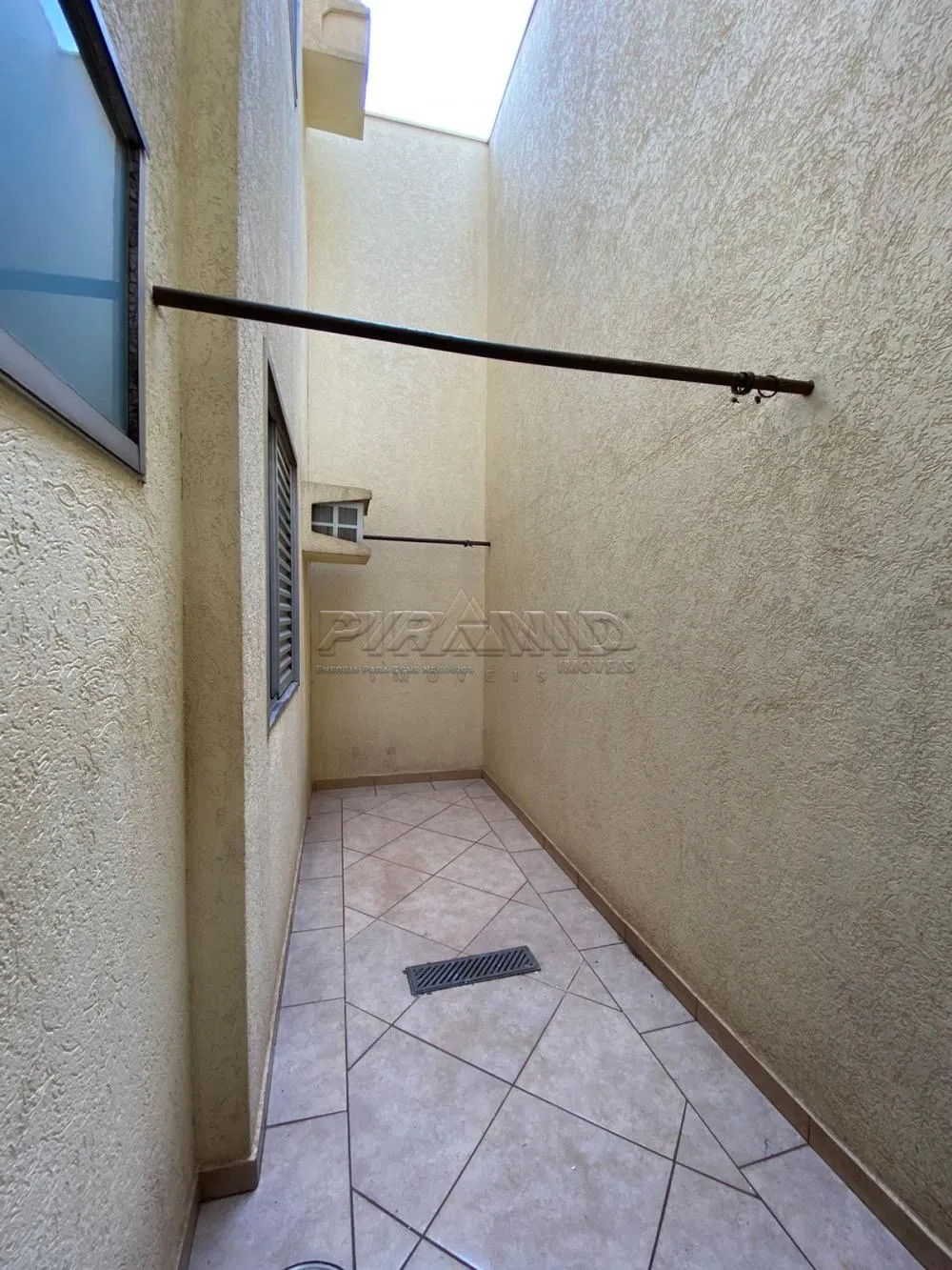 Alugar Apartamento / Padr&atilde;o em Ribeir&atilde;o Preto R$ 2.000,00 - Foto 17