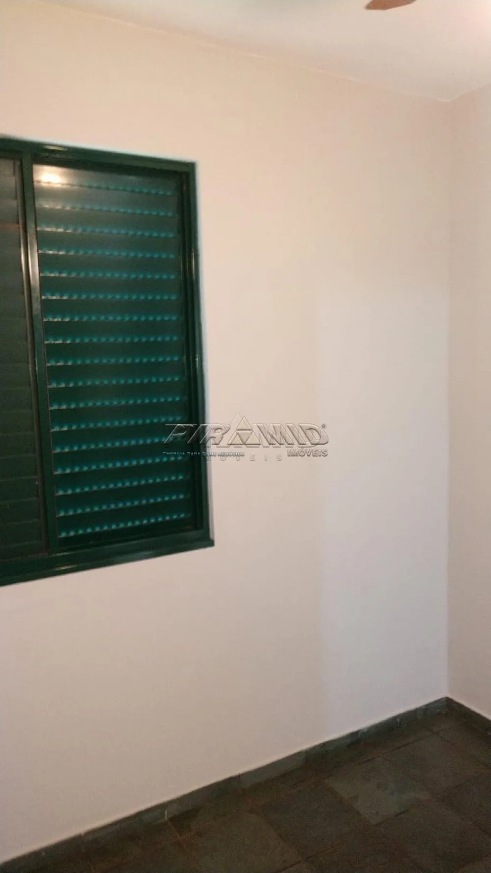 Alugar Apartamento / Padr&atilde;o em Ribeir&atilde;o Preto R$ 623,00 - Foto 3