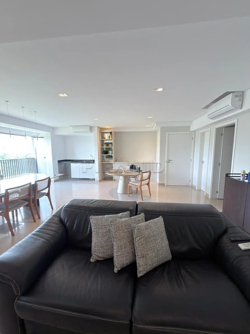 Alugar Apartamento / Padr&atilde;o em Ribeir&atilde;o Preto R$ 12.000,00 - Foto 2