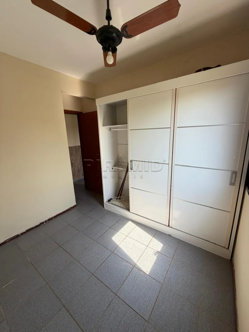 Alugar Apartamento / Padr&atilde;o em Ribeir&atilde;o Preto R$ 1.500,00 - Foto 5