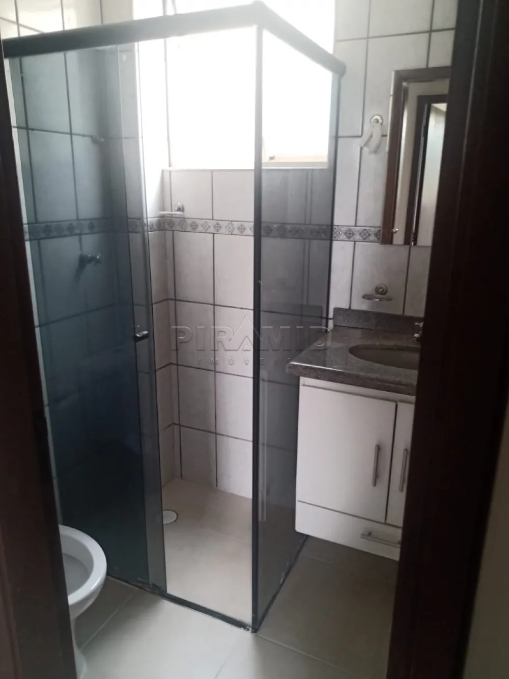 Alugar Apartamento / Padr&atilde;o em Ribeir&atilde;o Preto R$ 1.200,00 - Foto 2