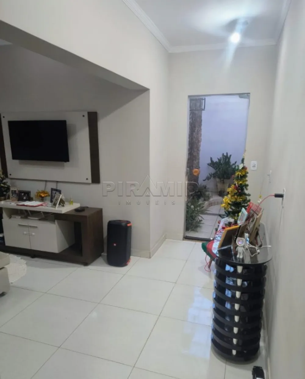 Alugar Casa / Padr&atilde;o em Ribeir&atilde;o Preto R$ 2.200,00 - Foto 2