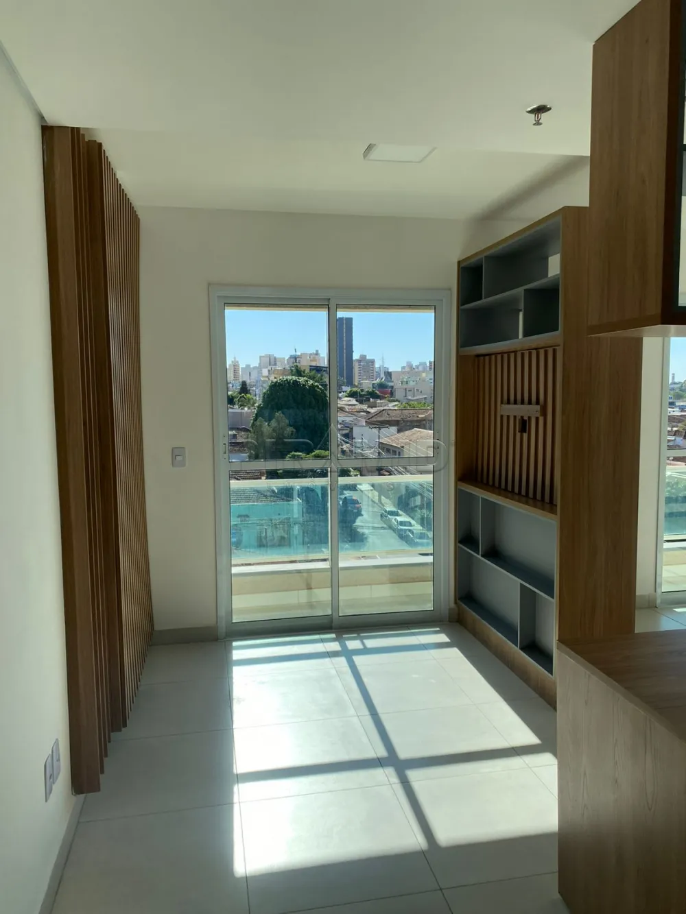 Alugar Apartamento / Padr&atilde;o em Ribeir&atilde;o Preto R$ 1.700,00 - Foto 1