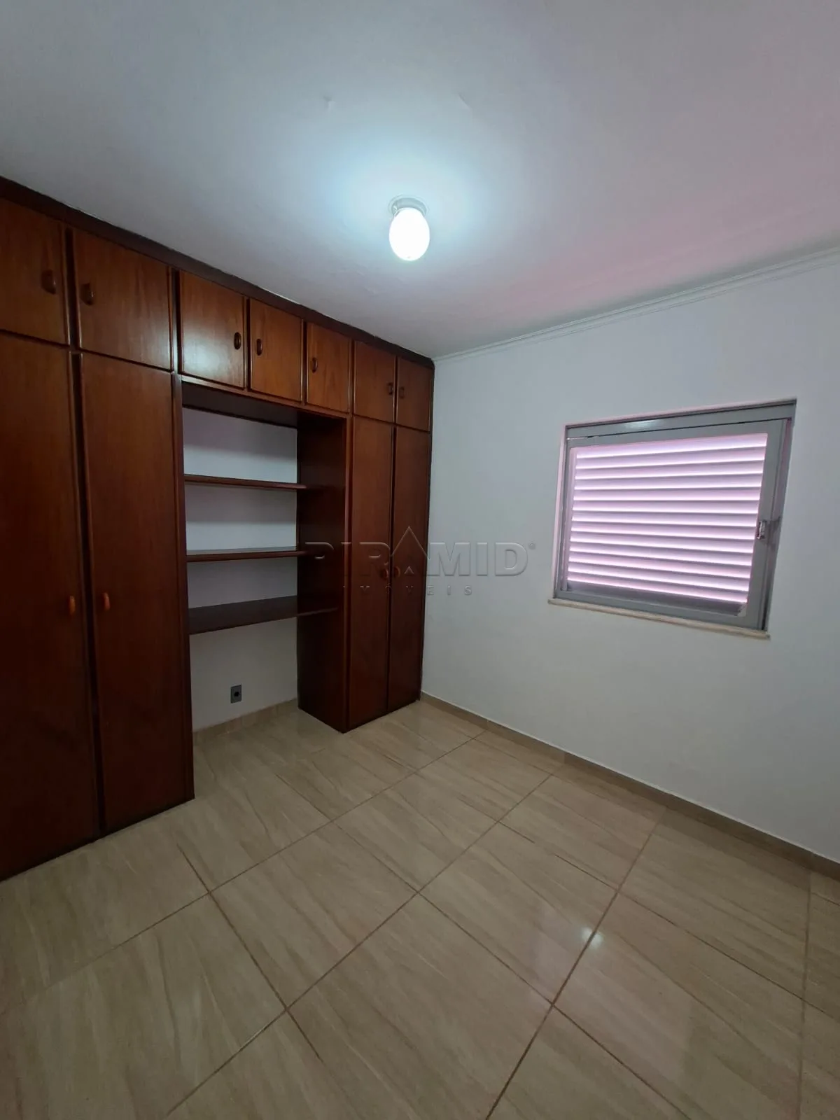 Alugar Casa / Padr&atilde;o em Ribeir&atilde;o Preto R$ 2.100,00 - Foto 21