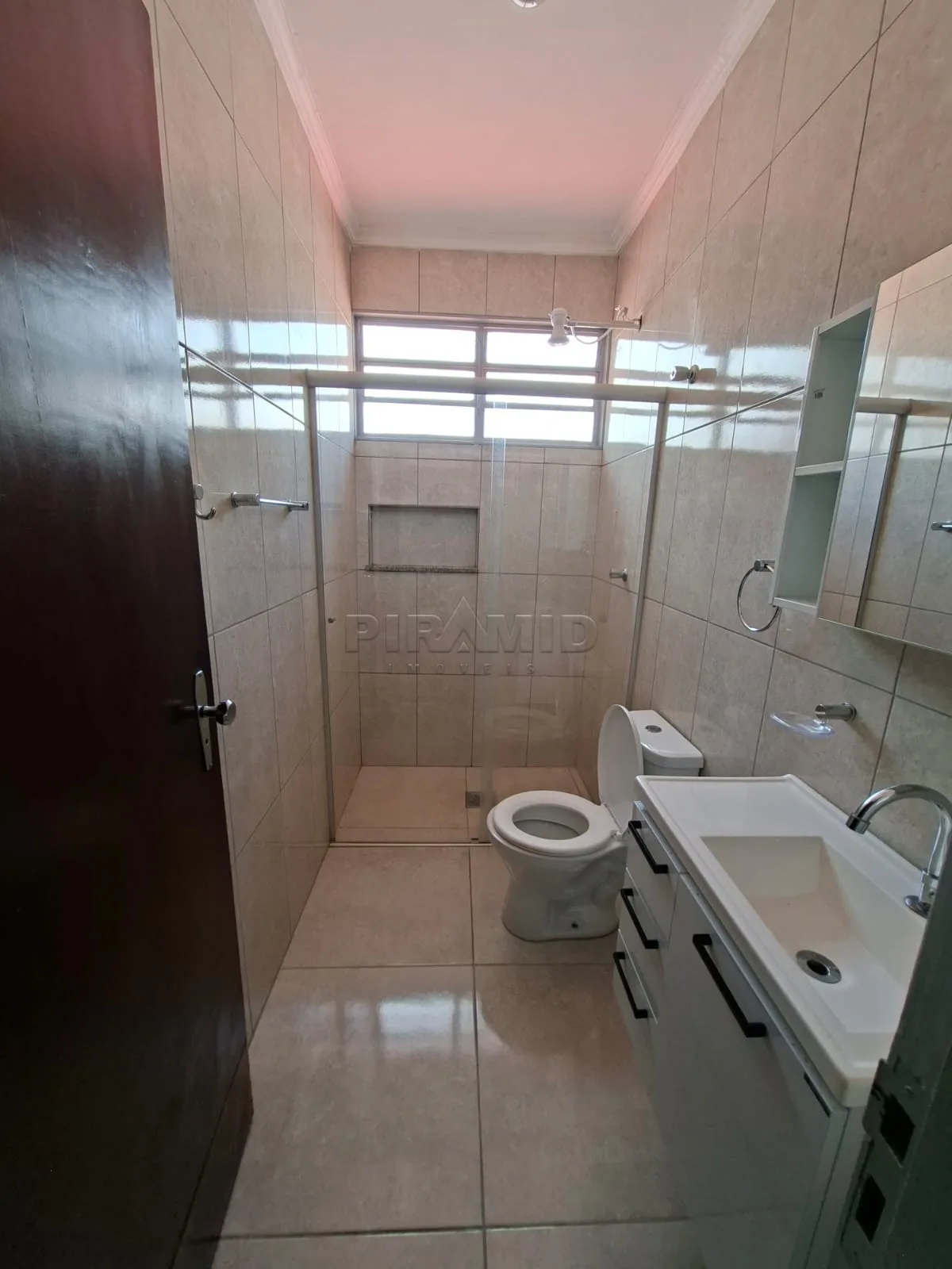 Alugar Casa / Padr&atilde;o em Ribeir&atilde;o Preto R$ 2.100,00 - Foto 31