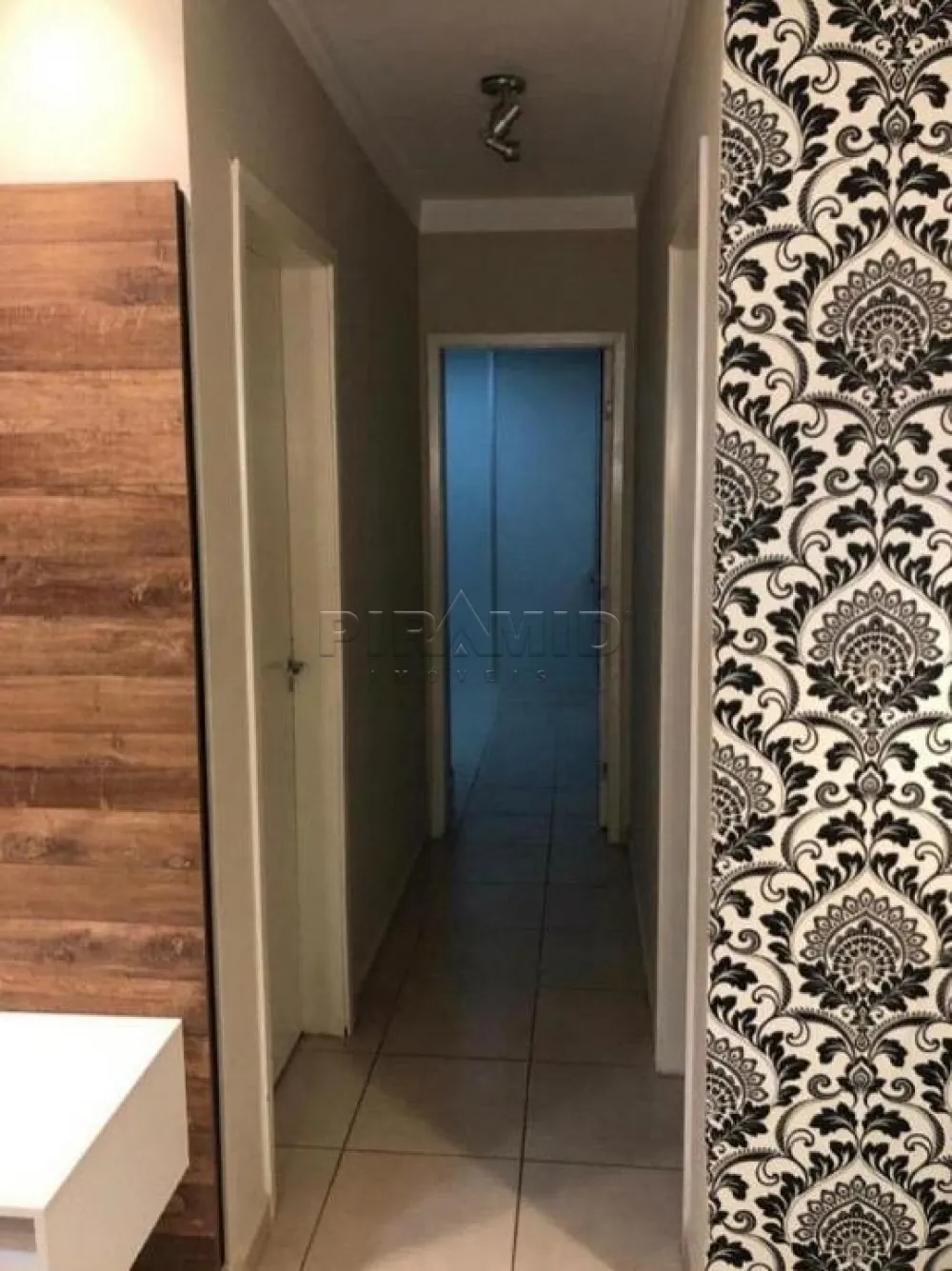 Alugar Apartamento / Padr&atilde;o em Ribeir&atilde;o Preto R$ 1.150,00 - Foto 2
