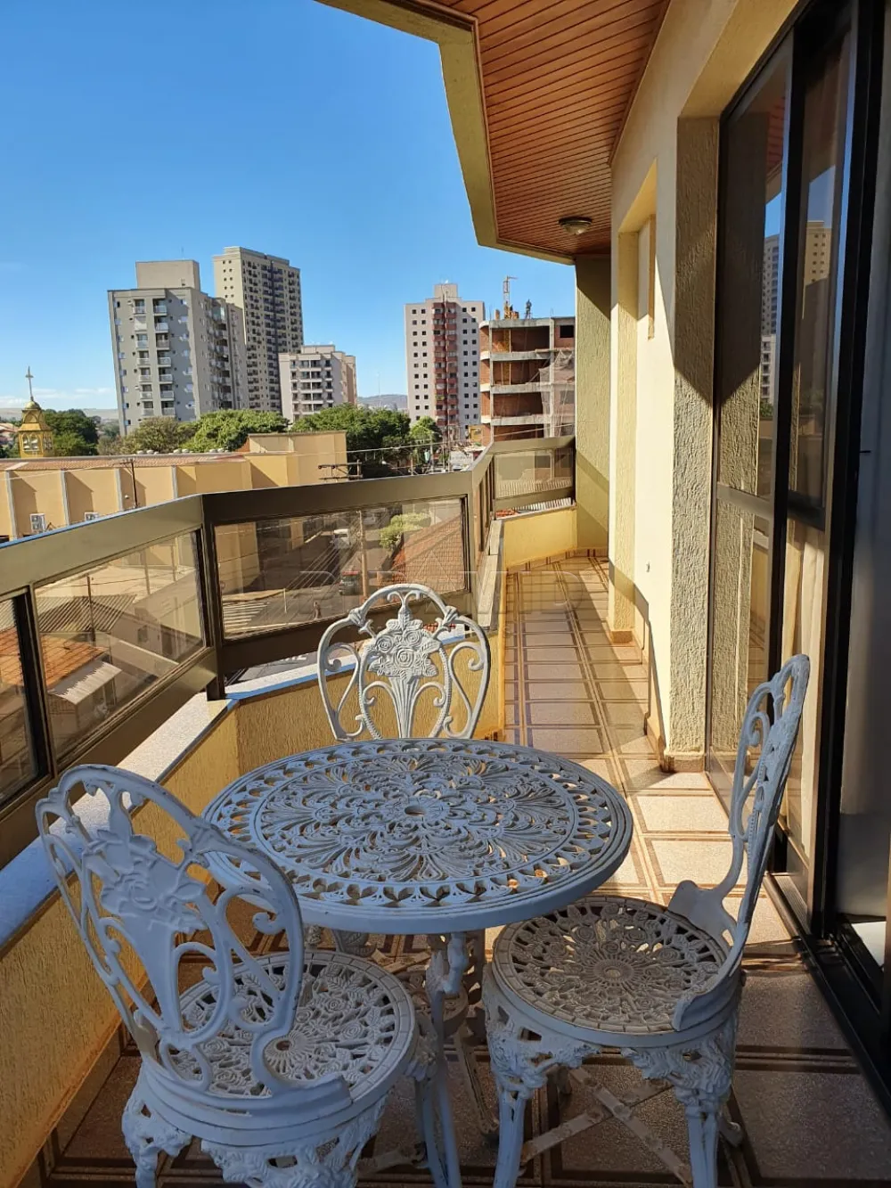 Alugar Apartamento / Padr&atilde;o em Ribeir&atilde;o Preto R$ 4.200,00 - Foto 5