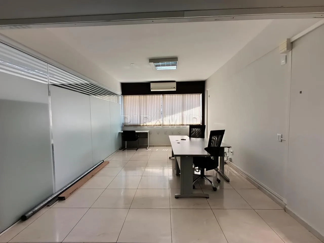 Alugar Comercial / Sala em Ribeir&atilde;o Preto R$ 4.950,00 - Foto 6