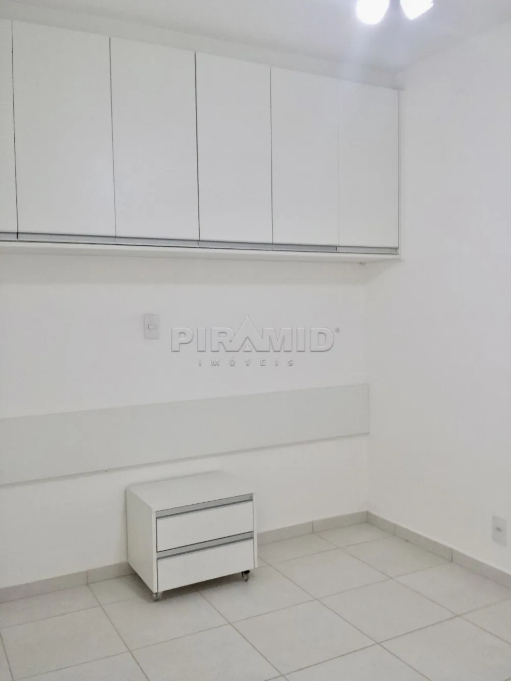 Alugar Apartamento / Padr&atilde;o em Ribeir&atilde;o Preto R$ 2.300,00 - Foto 5